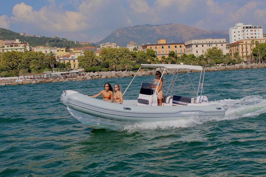 Amalfi coast rent boat: from Salerno without license 1