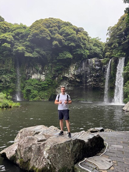 Picture 2 for Activity Jeju: Seogwipo City Walking Tours with Sunset 5