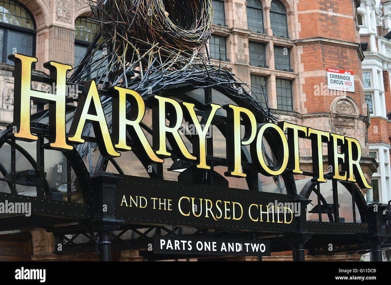 Picture 4 for Activity London: Harry Potter Filming Locations Sightseeing Tour