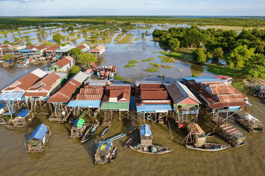 Floating Village Tour with Khmer Meal & Beer 1