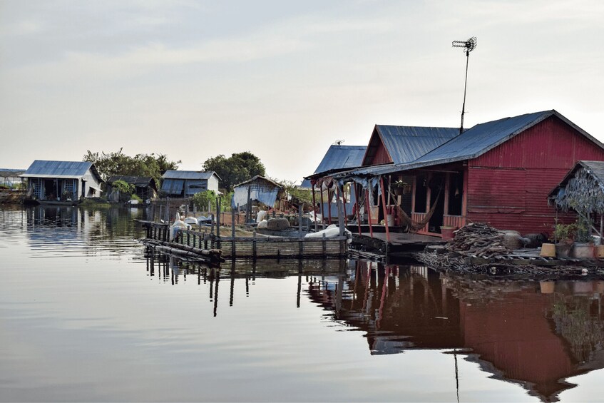 Picture 4 for Activity Floating Village Tour with Khmer Meal & Beer 5