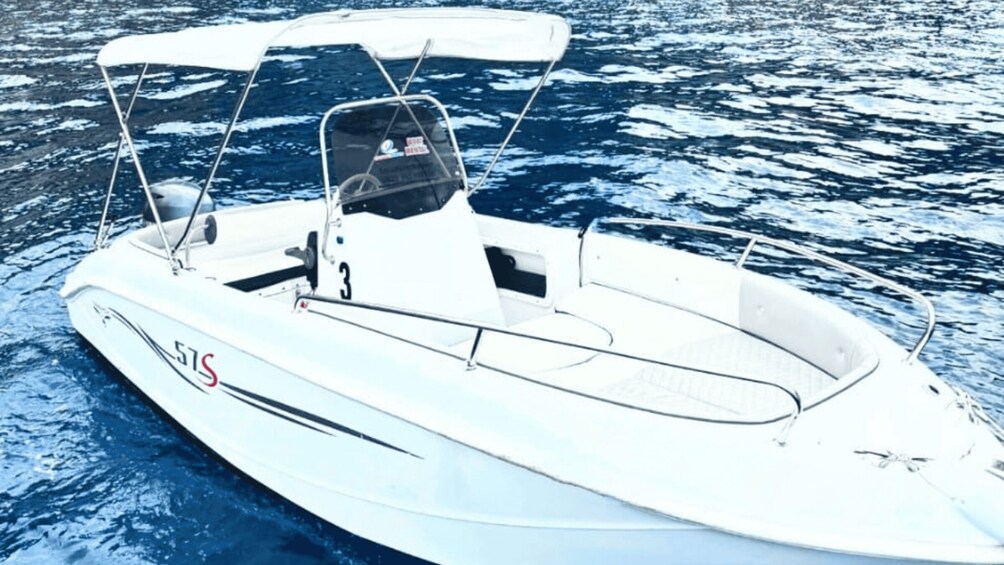 Gulf of Poets Rental Boat without a Skipper 2