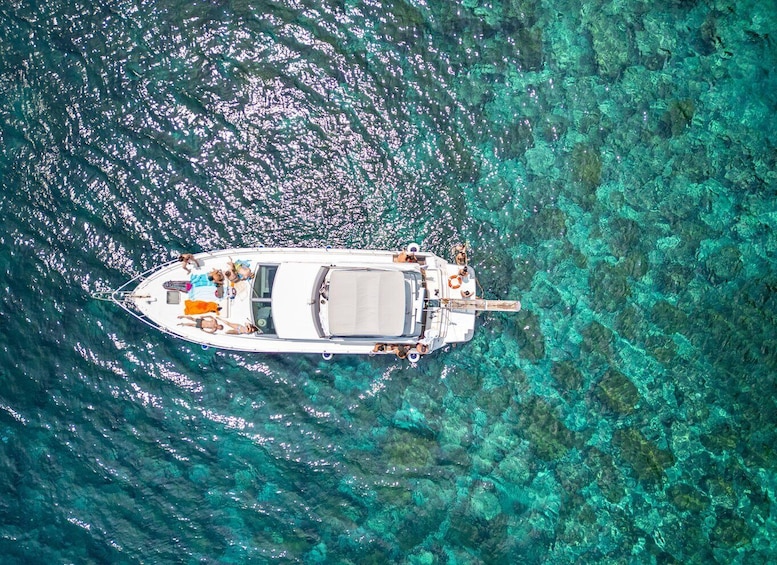Pantelleria Island: Isola Tour in Yacht with Simone & Luck 1