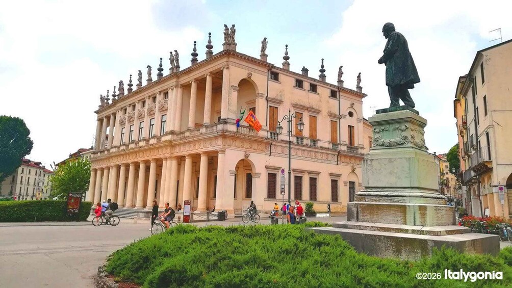 Picture 2 for Activity Vicenza Private Tour: Palladian Classic Experiences 2