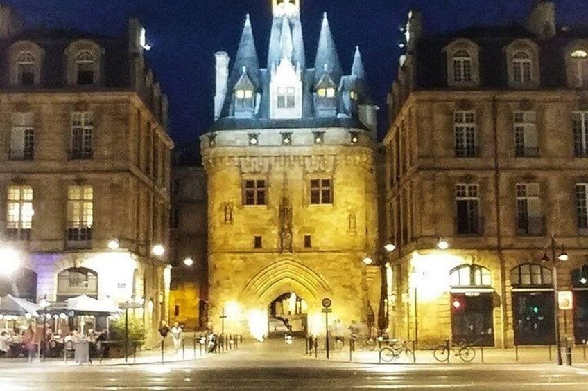 Bordeaux by Night: Small-Group Walking Tour 4