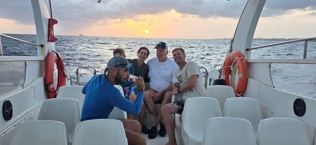 Curacao: Sunset Boat Trip with Snacks and Drinks 2