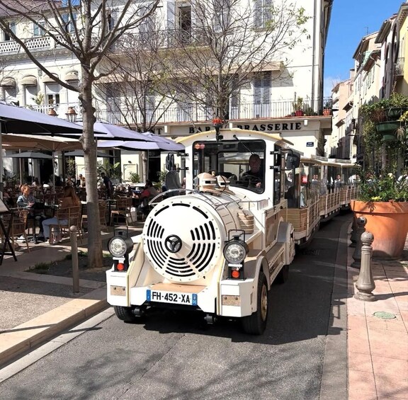 Picture 1 for Activity Antibes: 2-Way Little Train of Antibes Tour to Juan-les-Pins 3