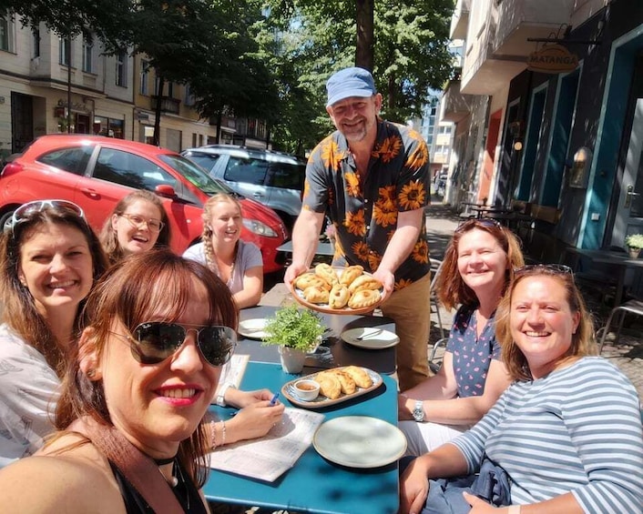 Berlin: Private 5-Course Food Tour in Kreuzberg 1