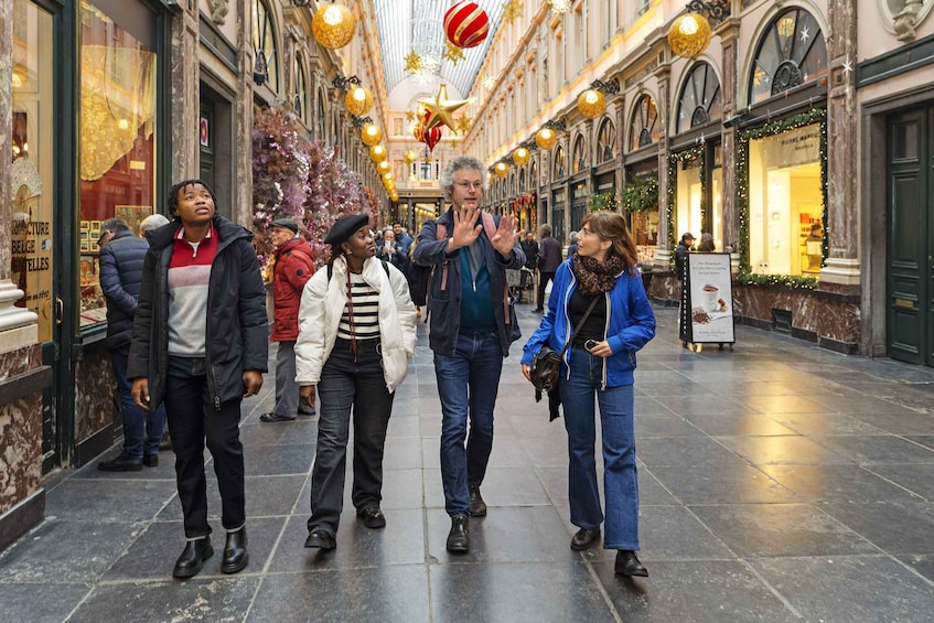 Picture 1 for Activity Brussels: Guided Food Tour with Full Meal and Drinks 1