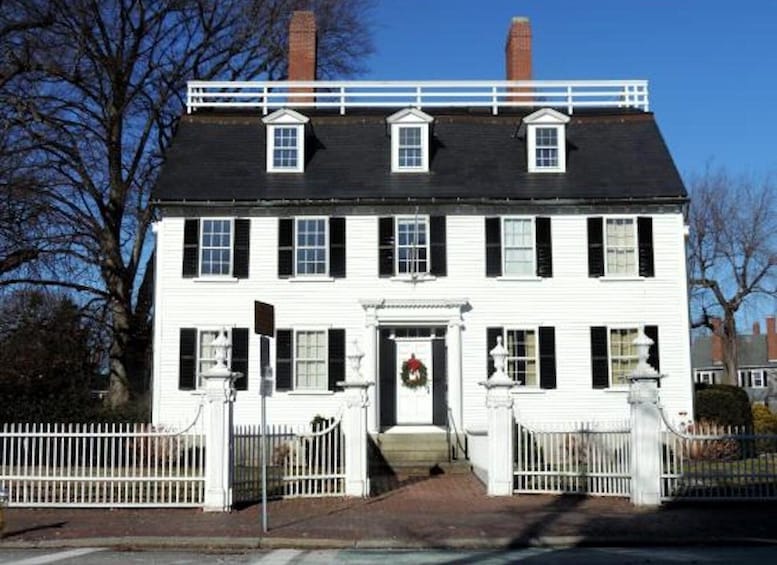 Salem: Hocus Pocus Movies & More Walking Tour 1