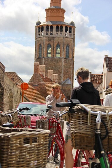 Picture 33 for Activity Bruges Guided Retro Biketour: Highlights, Hidden Gems &Drink 2