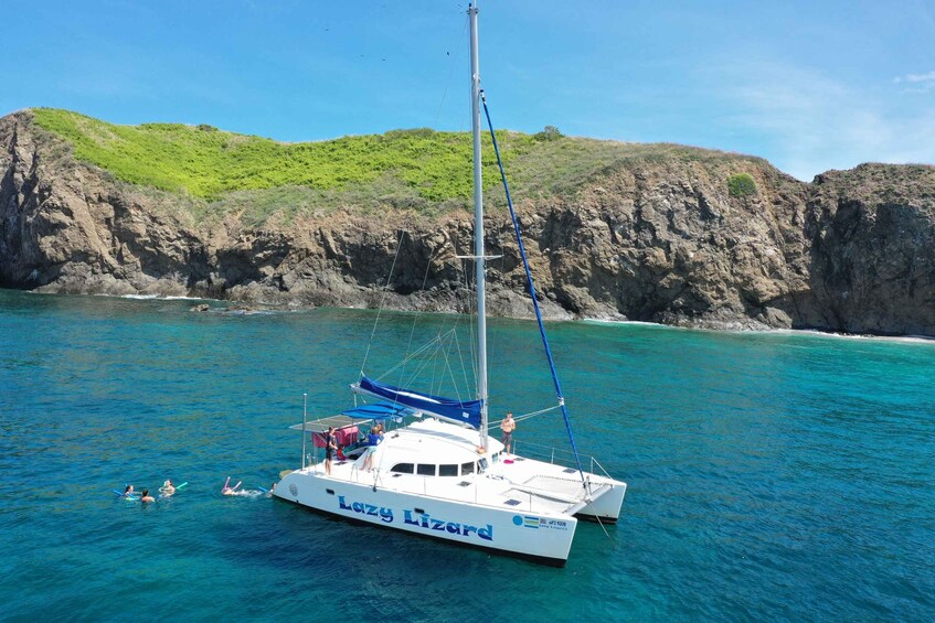 Picture 5 for Activity Playa Flamingo: Catamaran Tour and Snorkel With Meal 2