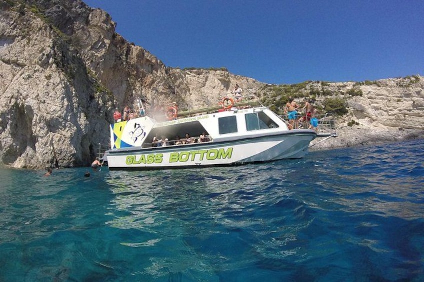 Glass bottom boat 2