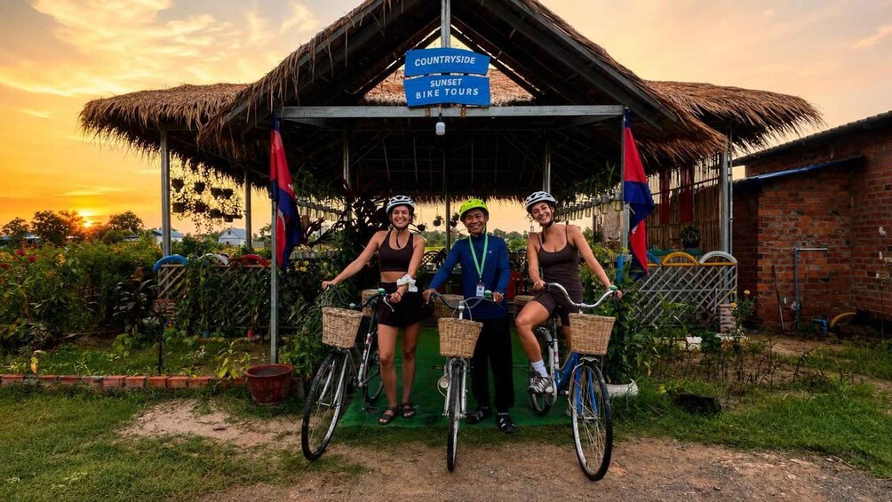 Picture 9 for Activity Small Group Countryside Sunset Bike Tours 2