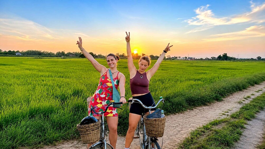 Picture 34 for Activity Siem Reap: Small Group Countryside Sunset Bike Tours 2