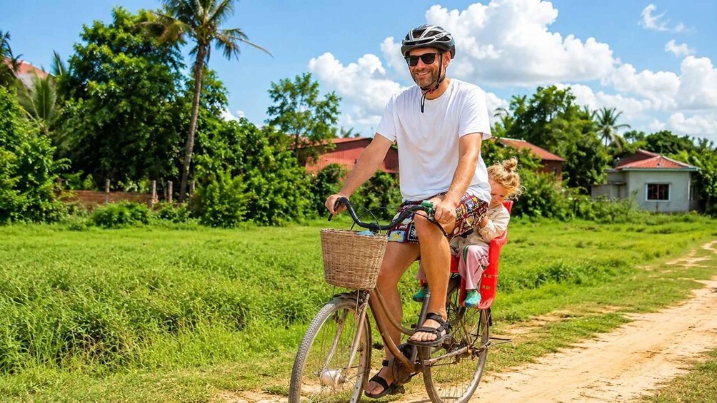 Picture 30 for Activity Siem Reap: Small Group Countryside Sunset Bike Tours 4