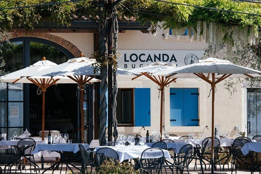 Wine restaurant among the vineyards 3