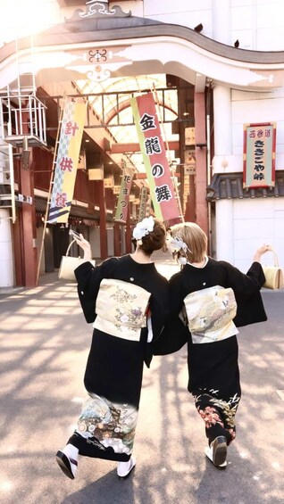 Picture 20 for Activity Kawagoe: Family-Friendly Kimono & Yukata Experience at WARGO 5
