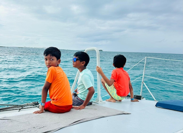 Picture 22 for Activity Bahamas: Swimming Pigs & Snorkeling Cruise with Lunch & Rum 4