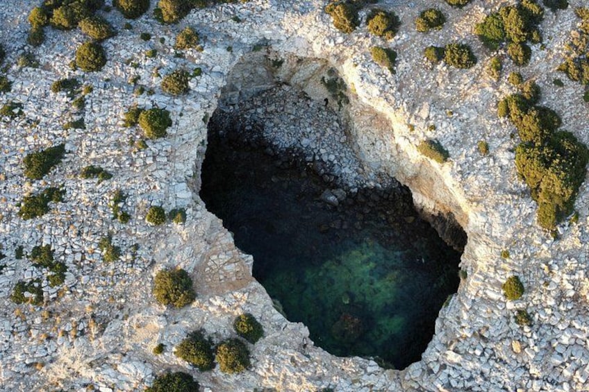 "Tripiti" Cave in South Paros 2