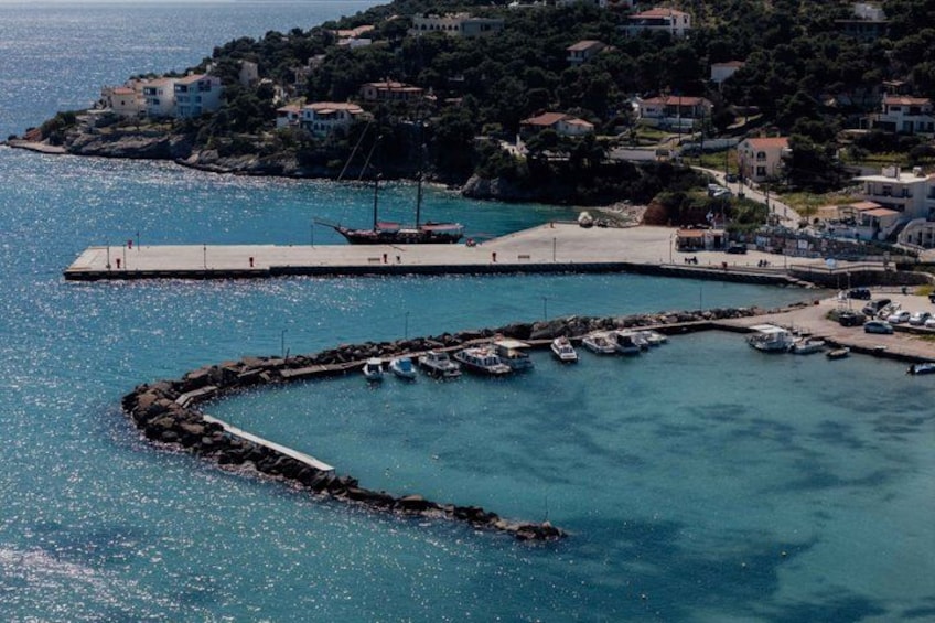 Athens cruise: Agistri, Moni/Metopi, Aegina with lunch & drinks 2