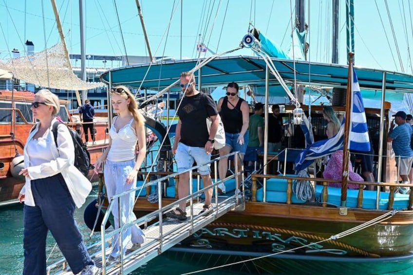 Athens cruise: Agistri, Moni/Metopi, Aegina with lunch & drinks 4