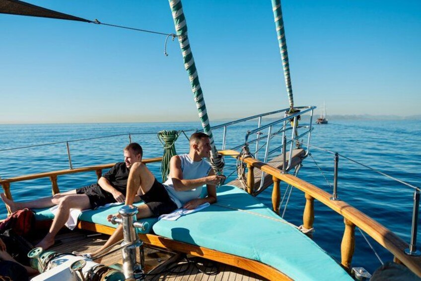 Athens cruise: Agistri, Moni/Metopi, Aegina with lunch & drinks 5