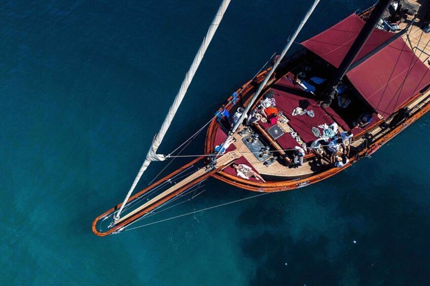 Athens cruise: Agistri, Moni/Metopi, Aegina with lunch & drinks 2