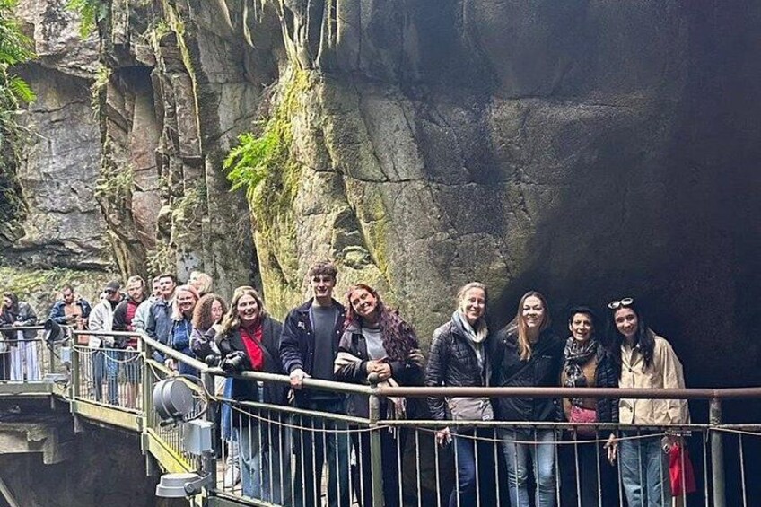 Small-Group Lake Como: Bellagio, Varenna, Hidden Gorge & Boat 4