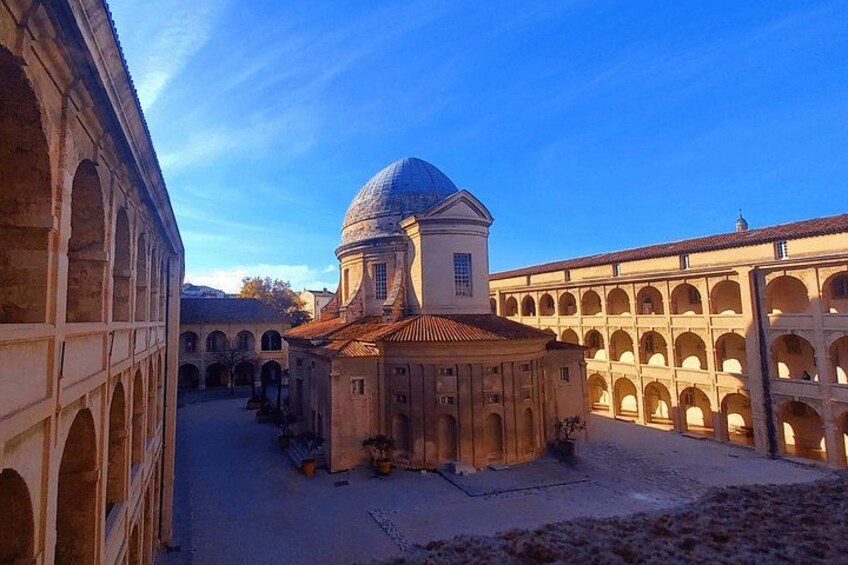 Marseille Guided Tour for 4 Hours with a Bilingual Local Guide 2