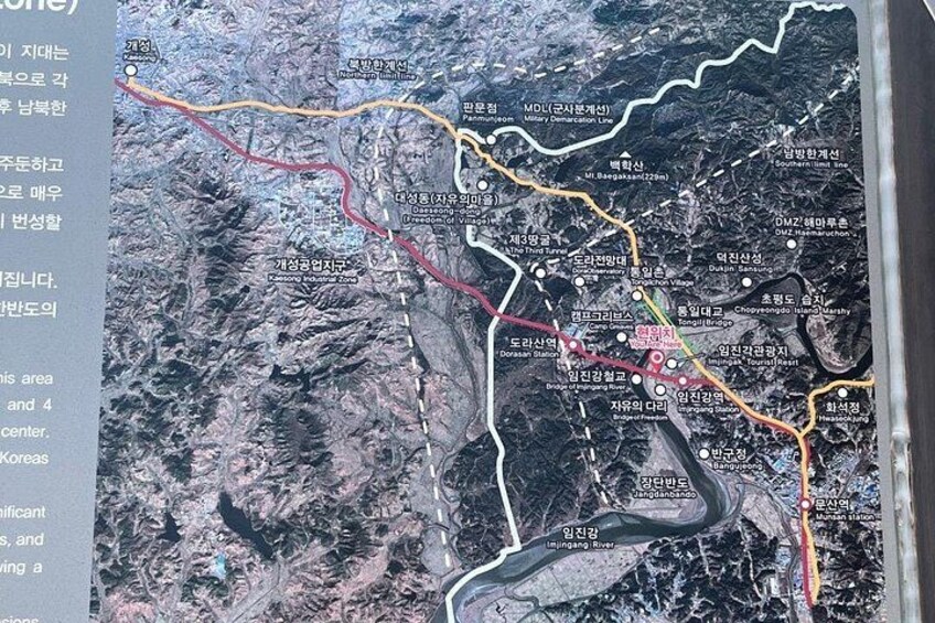 Un mapa satelital con carreteras y accidentes geográficos marcados. 5