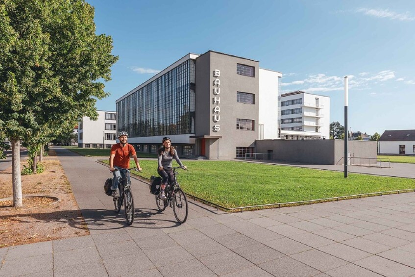 Dessau: Bauhaus Buildings Cycling Tour 1