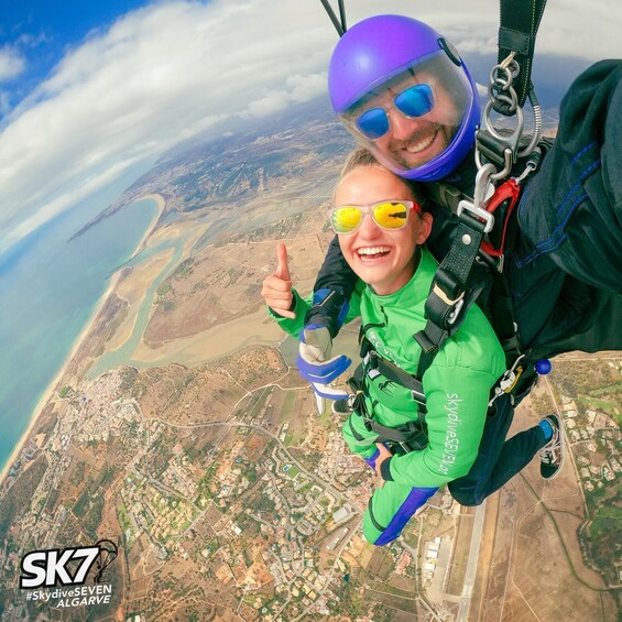 Picture 18 for Activity Skydive Seven: Tandem Skydiving 10.000ft (up to 15.000ft) 2