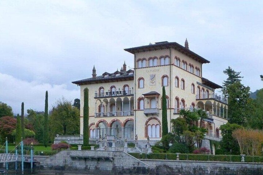One Hour Shared Boat Tour on Lake Como from Varenna 3