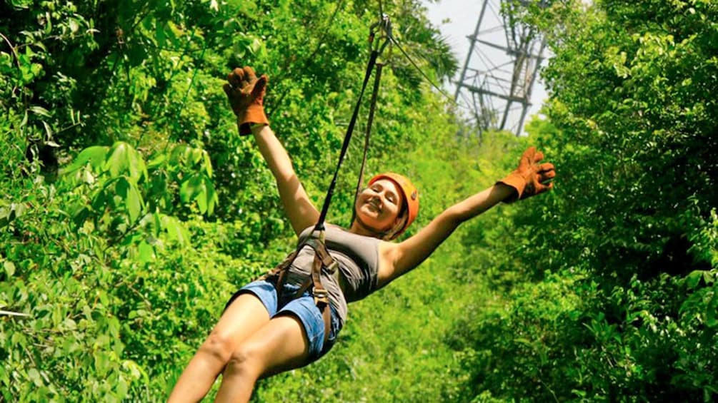 Ziplining in the cenotes 1