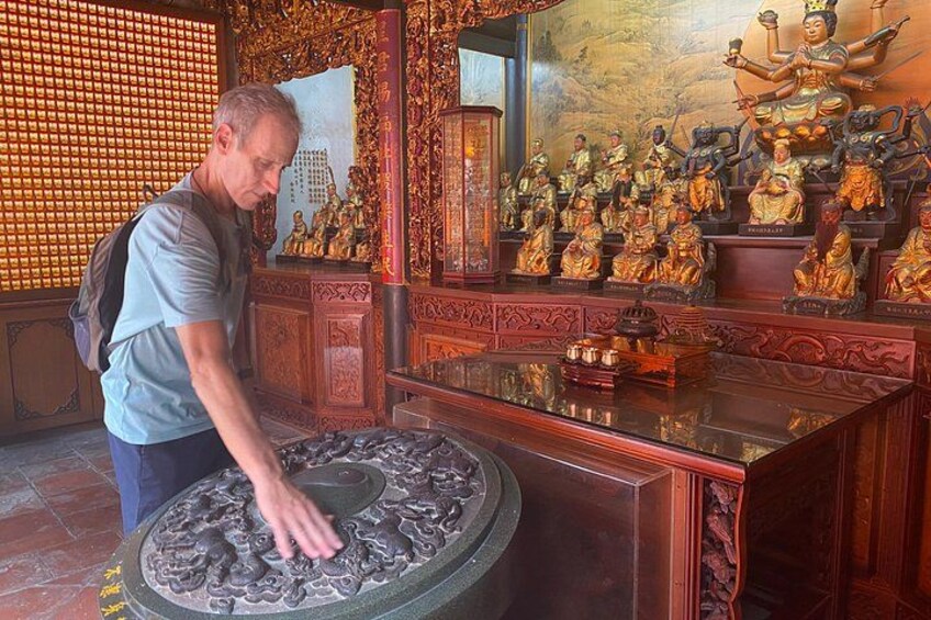Understand how Taoist do the prayer. 2