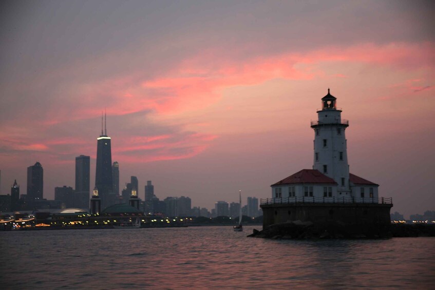 Picture 1 for Activity Chicago: 90-Minute River and Lakefront Cruise at Night 4