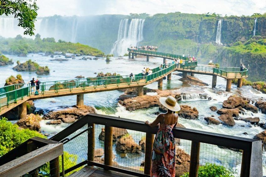 Day tour Cataratas Brazil and Argentina, both small group 3
