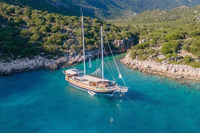Sail Turkey: 18-39's Gulet cruises for Young Adults