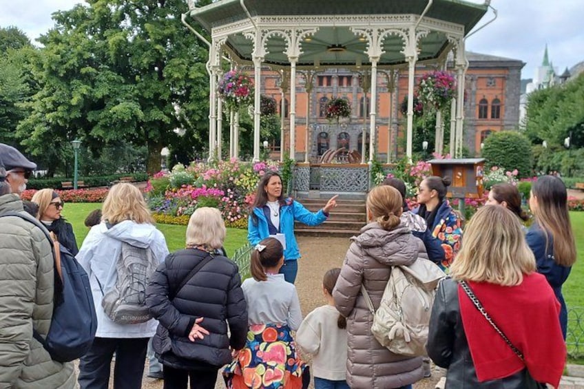 Discover Bergen on Foot and Boat 4