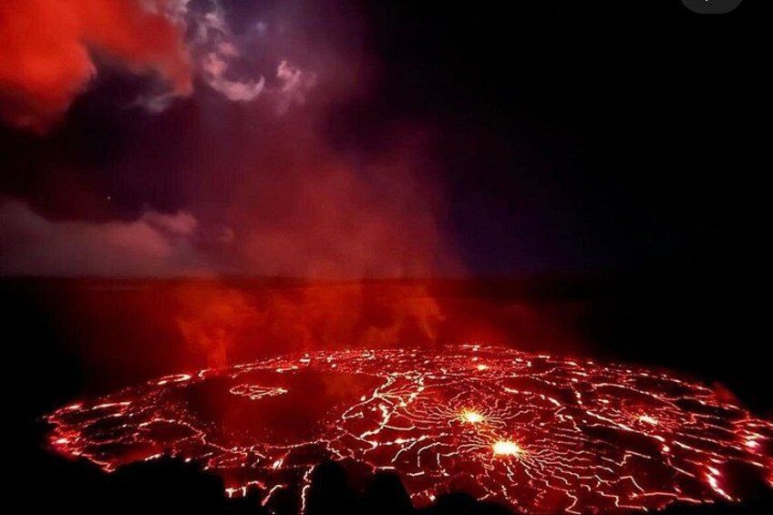 Kīlauea Hike and Lava Gazing with Native Hawaiian 1