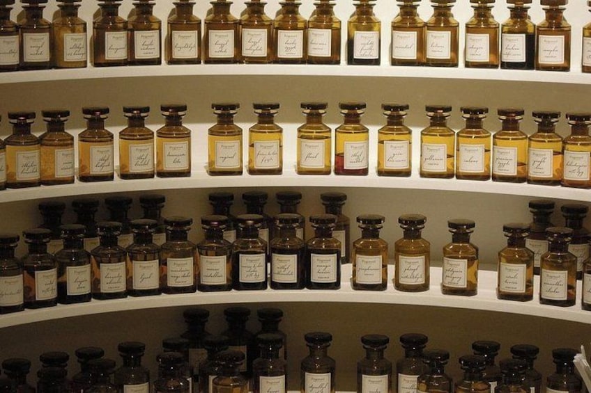 Local Wine Tasting , Grasse perfumerie , and Provençal villages 3