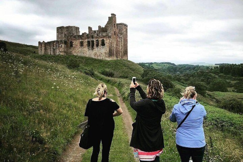 Beyond Edinburgh (Half Day Tour) 5