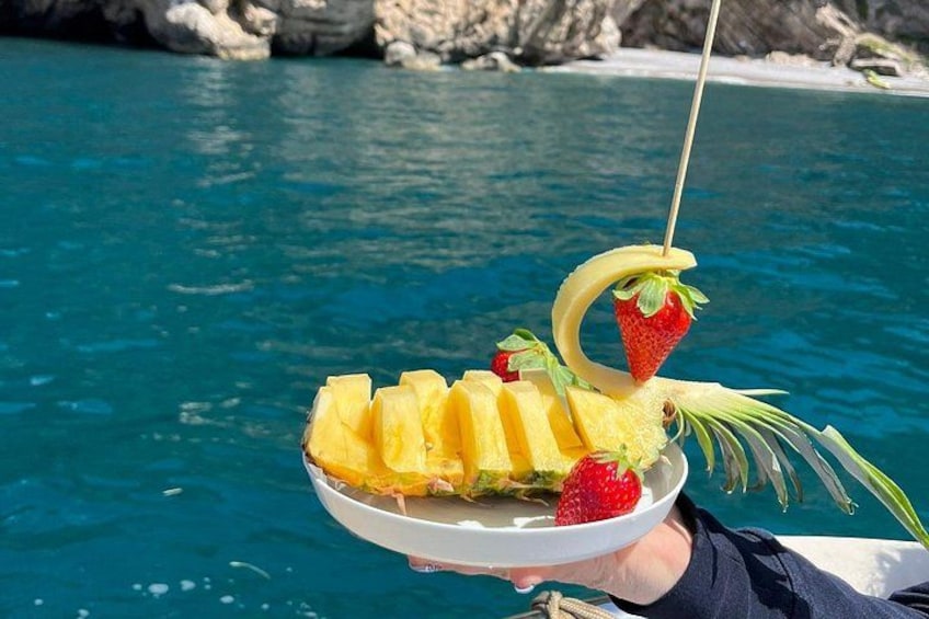 Secret Capri - Private boat tour with City Visit and Blue Grotto 2