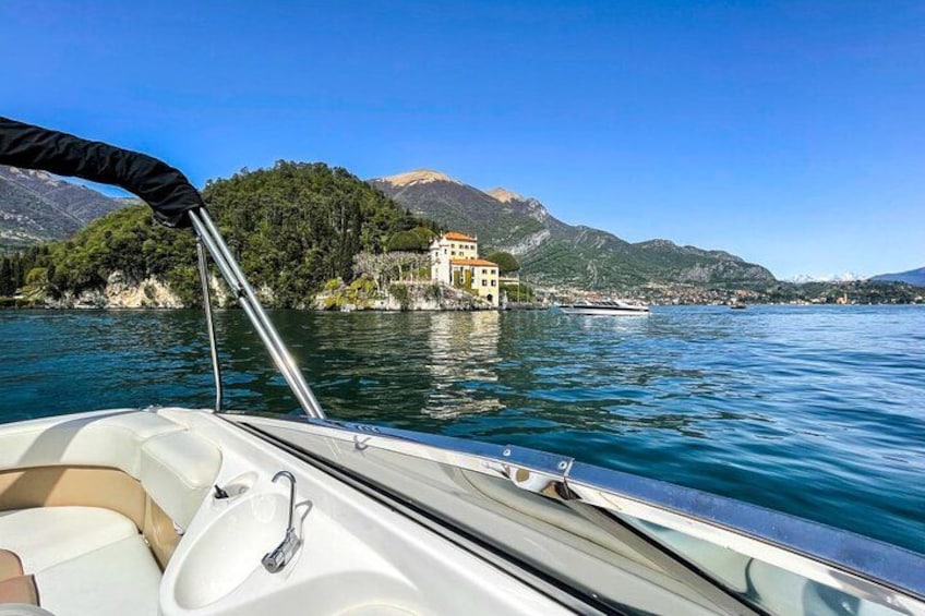 Lake Como Authentic Private Lounge Cruise with Open Bar 4