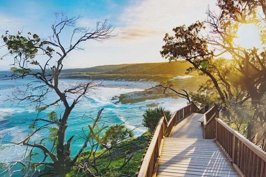 Walk the spectacular North Gorge — one of Australia’s best coastal lookouts for whales, dolphins, and ocean views. 3