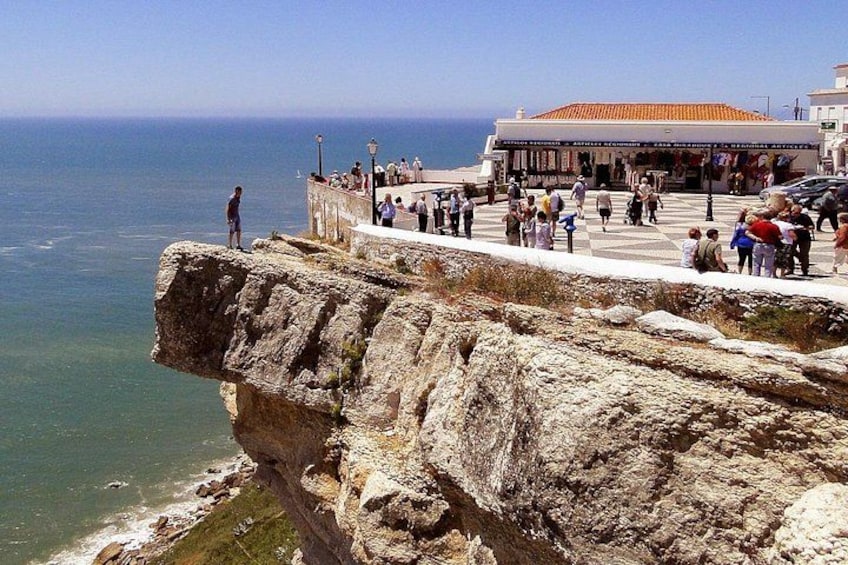 From Lisbon: Transfer to Porto with up to 3 City Stops 3