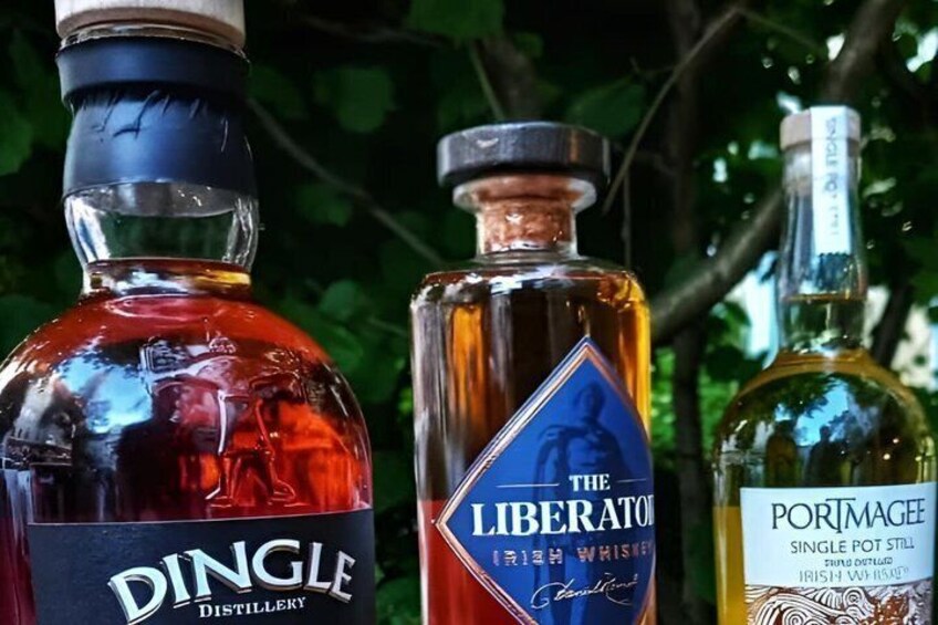 Experience a Kerry Whiskey Tasting at a Dingle Pub 4