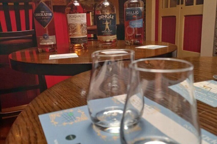 Experience a Kerry Whiskey Tasting at a Dingle Pub 3