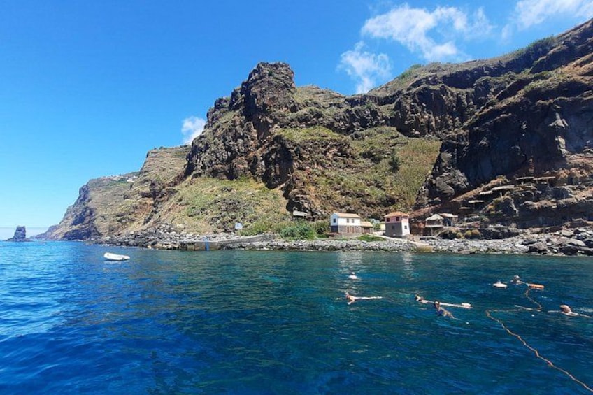 Half Day Madeira Island Cruise with Lunch 1